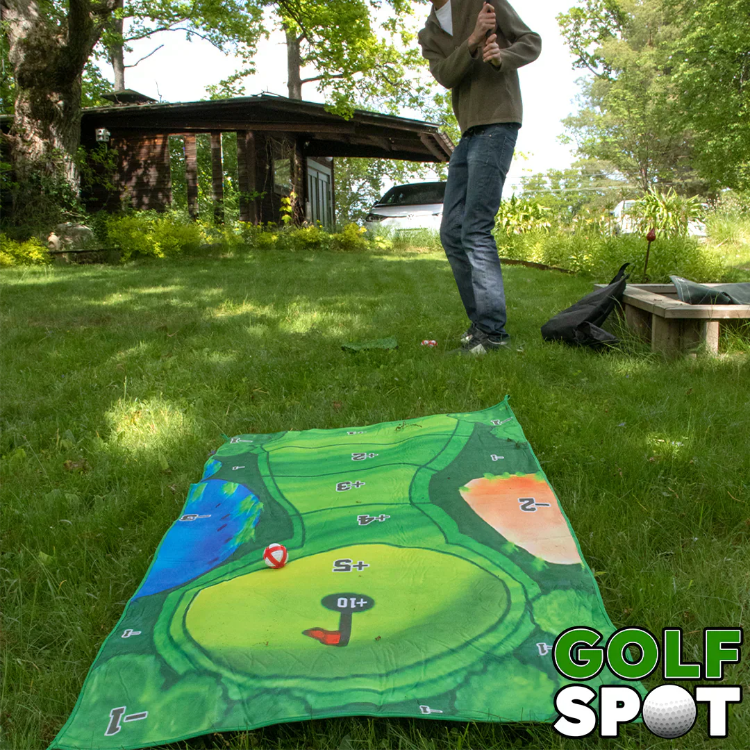 Active outdoor golf game set, designed for fun family gatherings and party entertainment.