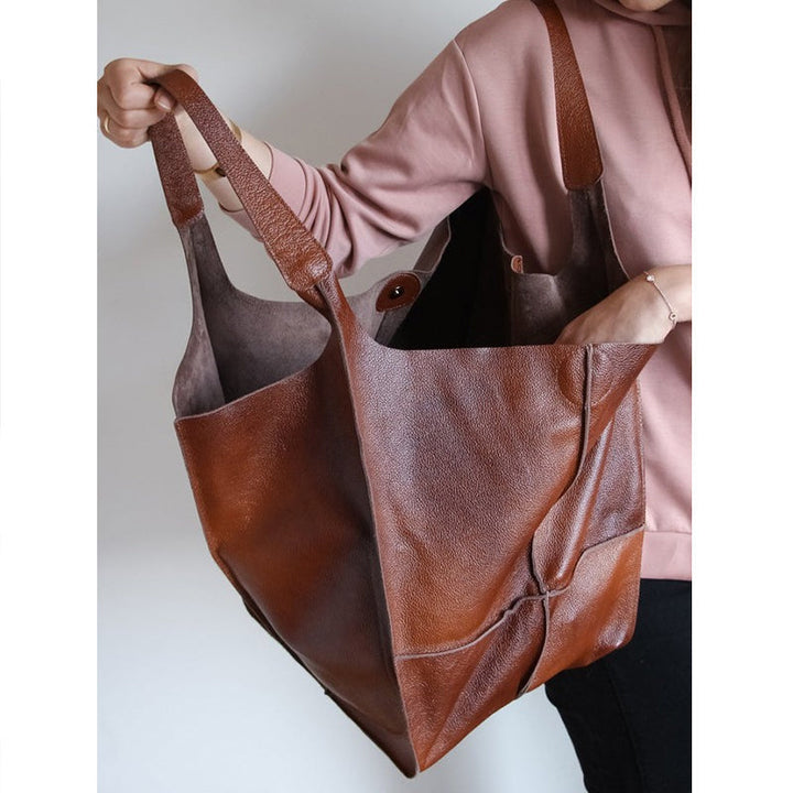 Get ready to explore with this unisex oversized duffel bag, a stylish and practical travel companion.