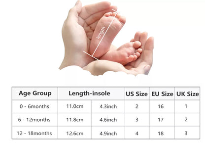 Detailed image of the bear face design on unisex baby booties, warm first walkers