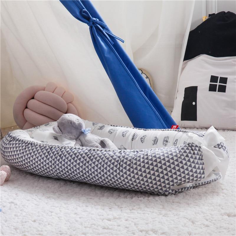 Newborn portable baby lounger & snuggle nest, soft cotton fabric, ideal for at-home or travel sleep