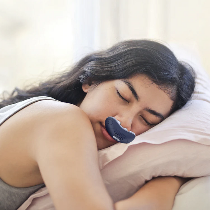 Ultra-compact, hoseless micro CPAP machine. Portable sleep apnea & anti-snoring device for travel comfort.