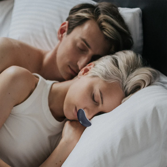 Lightweight, portable micro CPAP machine for sleep apnea. Hoseless anti-snoring device for easy breathing & comfort.