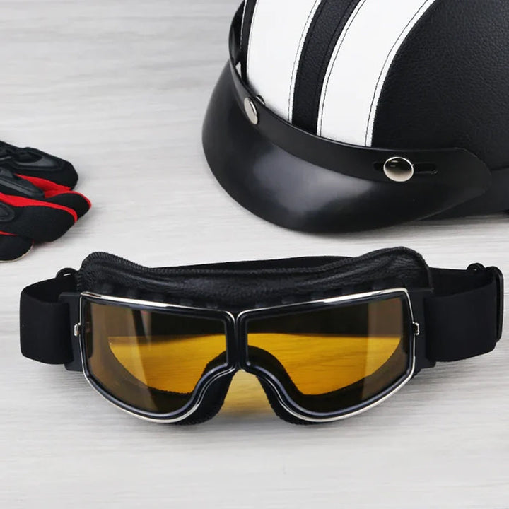Unisex classic motorcycle goggles with a flexible frame and secure fit for active riding.