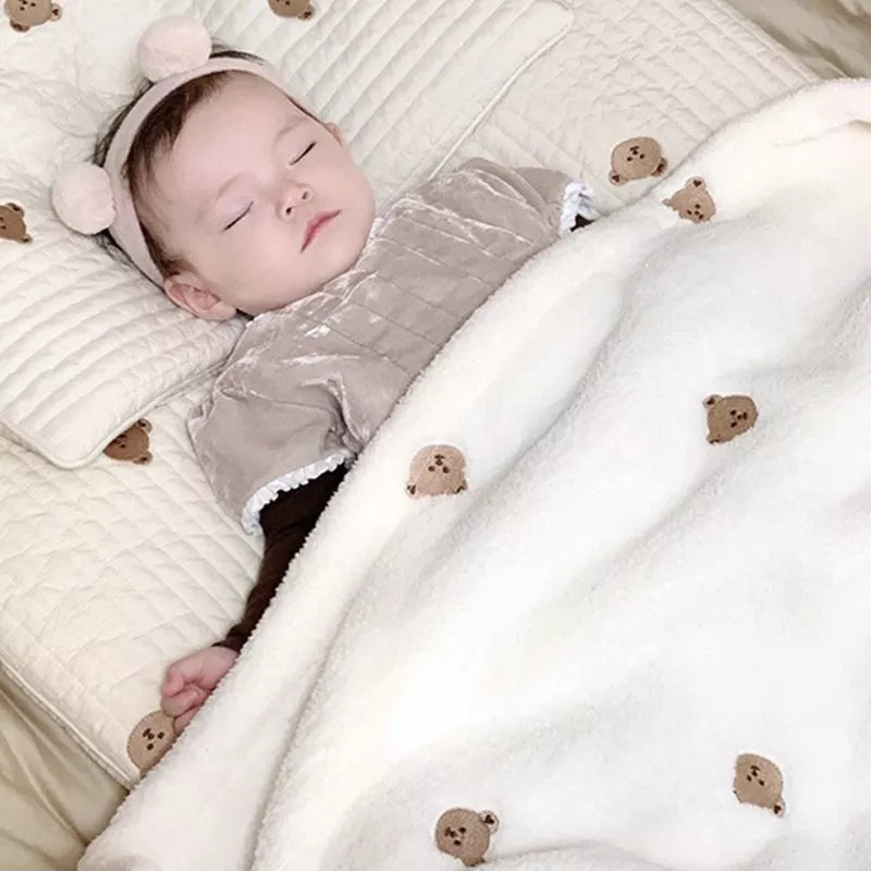 Unisex soft fleece baby blanket in blue. Perfect cozy swaddle for newborns & toddlers.