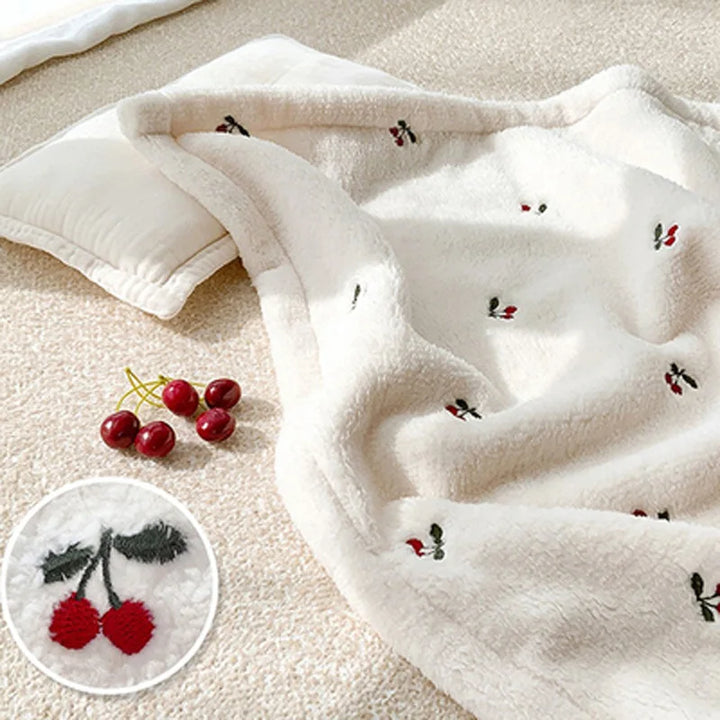 Premium soft fleece baby blanket for newborns, providing secure & comfortable swaddling.