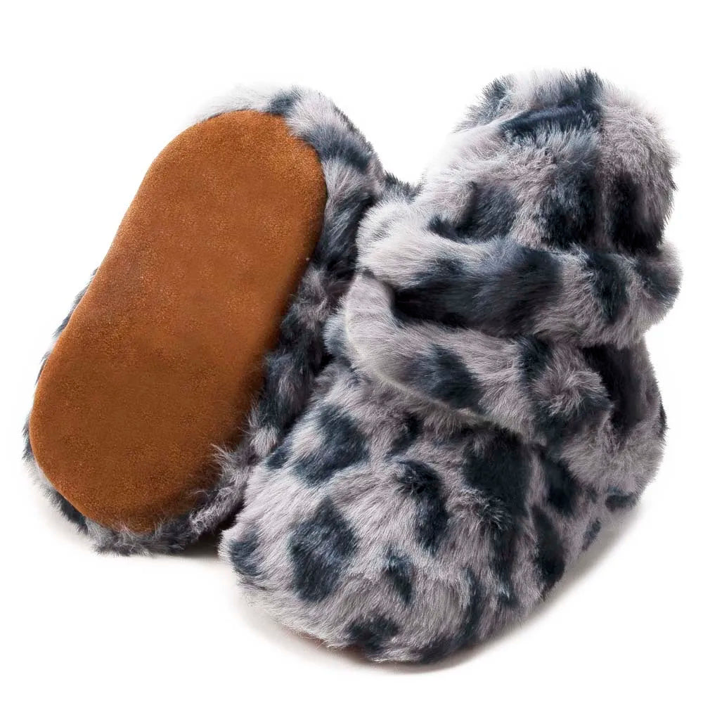 Infant footwear: unisex soft fluff baby booties, anti-slip, comfortable cotton for newborns.