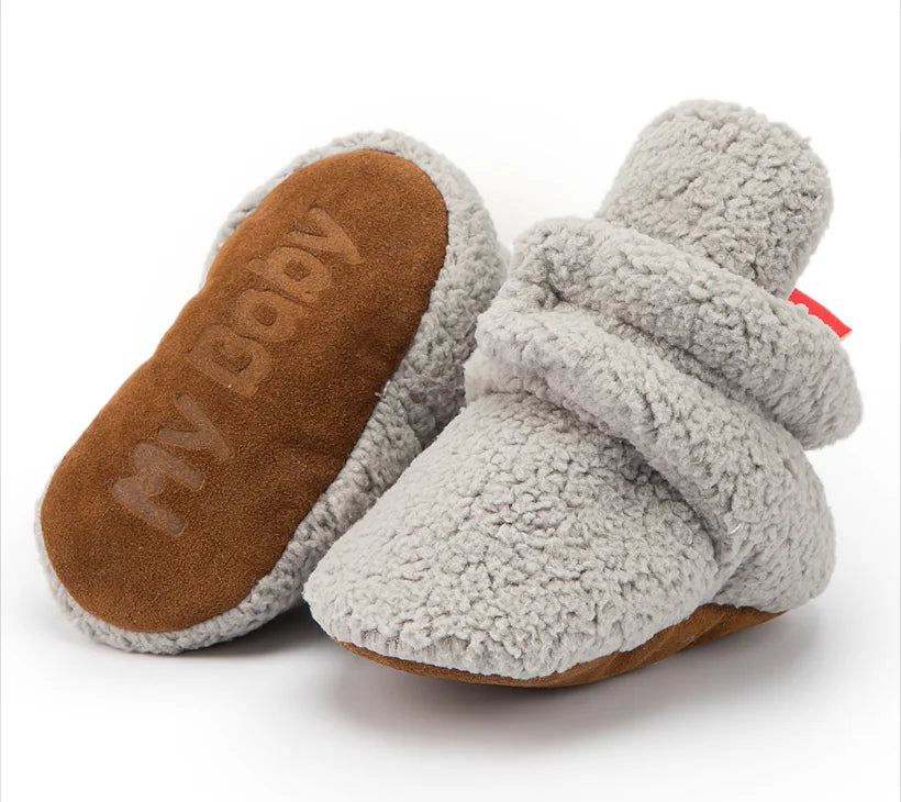 Cozy first walkers, unisex soft fluff baby booties, cotton and warm, with anti-slip feature.