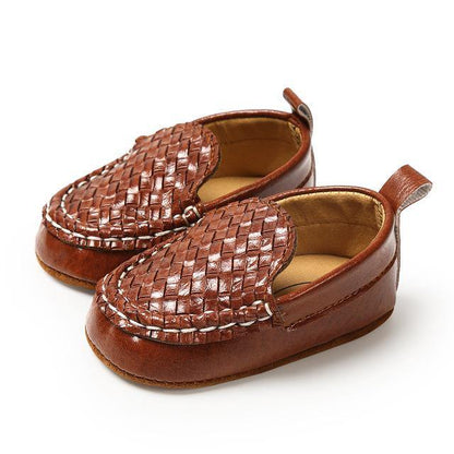 Adorable baby moccasin boots in soft leather, perfect unisex first walking shoes for toddlers