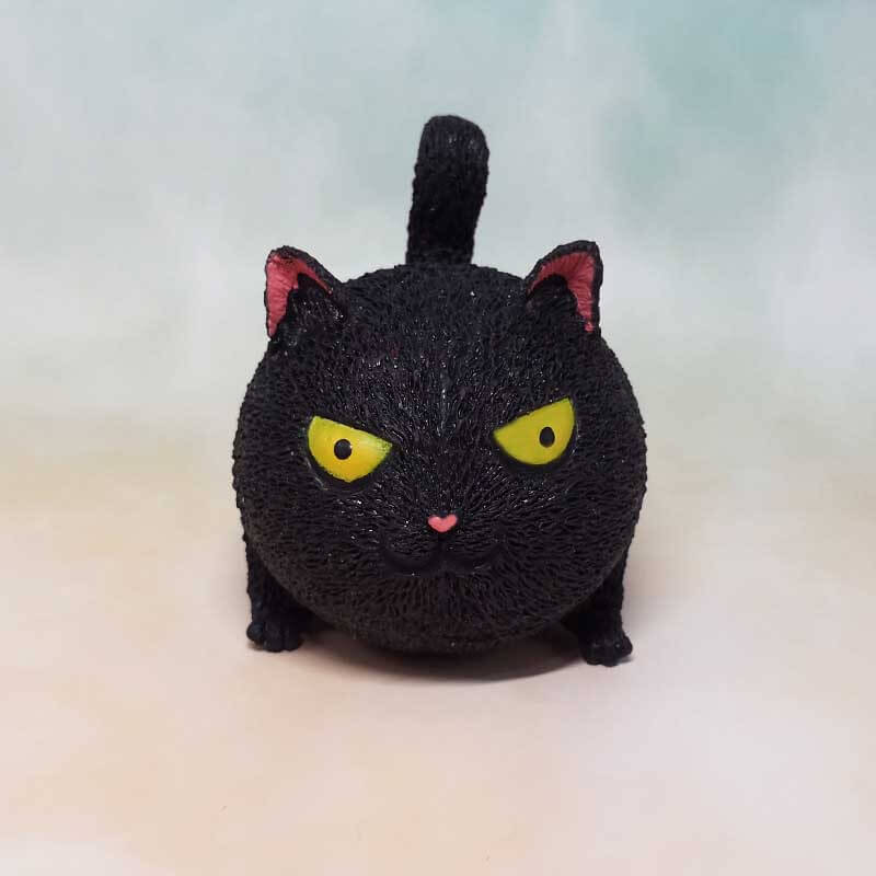 Unisex anti-stress cat figure, white, durable plastic, unique desk toy & novelty gift for all ages