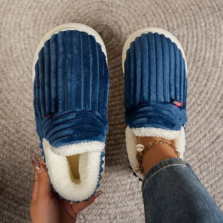 Practical non-slip unisex thermal house slippers, offering superior winter warmth.