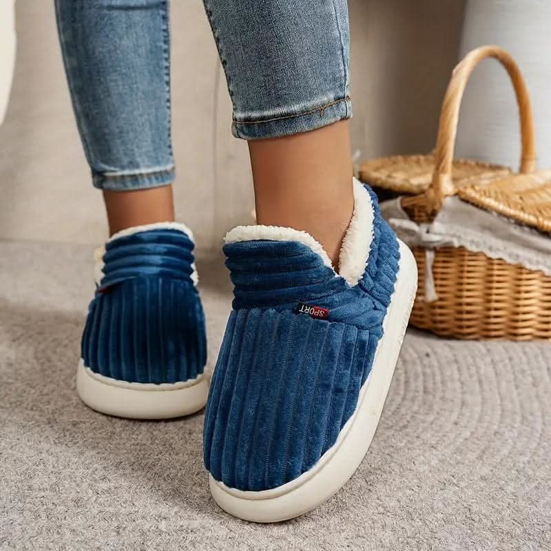 Easy-care unisex thermal slippers, offering cozy warmth & non-slip indoor winter comfort.