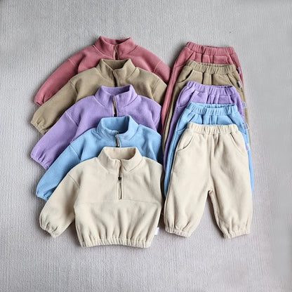 Unisex toddler gray fleece hoodie and pants set, cozy autumn wear for babies