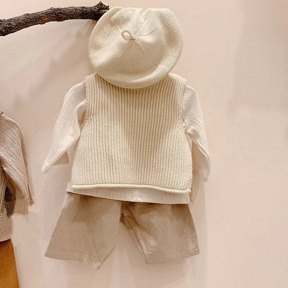 Baby knit vest, solid and versatile, an excellent addition to autumn outerwear.