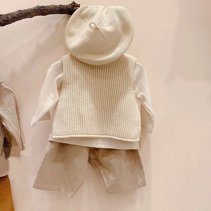 Autumn knit vest for toddlers, comfortable cotton and perfect for baby's fall wardrobe.