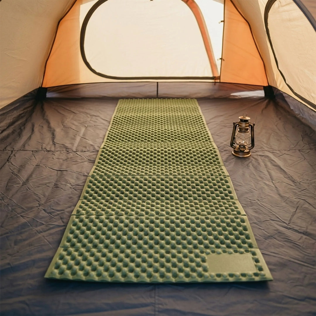 Unisex ultralight camping mat for backpacking. Compact, durable sleeping pad for hikers and campers.