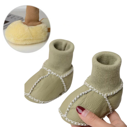 Pair of unisex baby slippers, anti-slip and warm, ideal cotton blend infant shoes