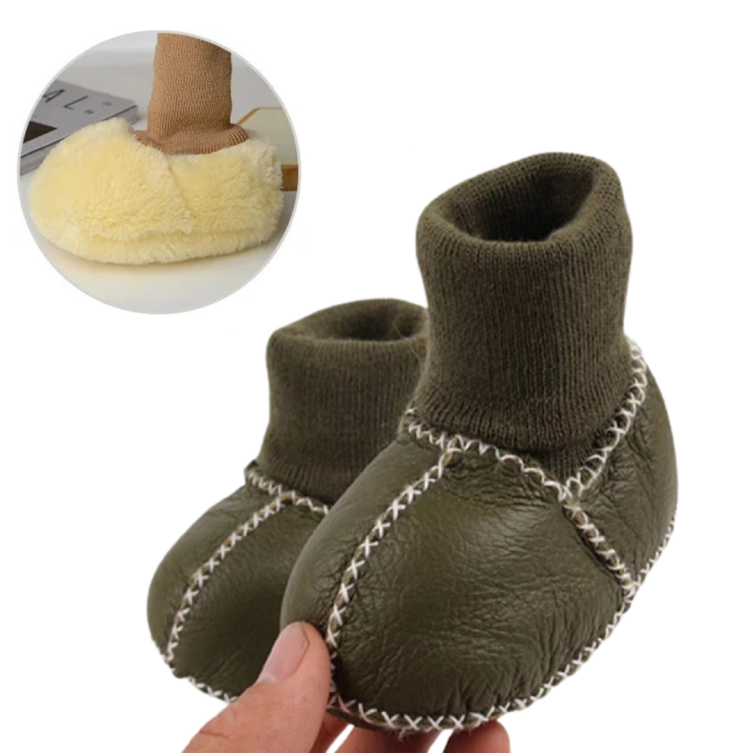 Cute warm anti-slip baby slippers in a neutral color, comfortable toddler footwear