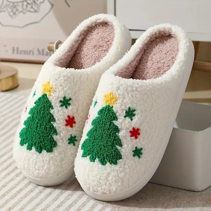 Warm non-slip indoor footwear: unisex house slippers, ideal for cozy winter evenings and soft comfort.