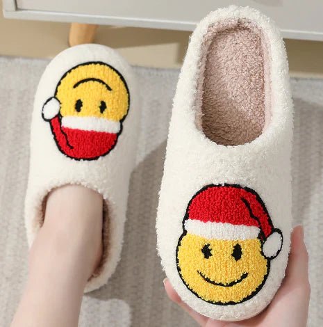 Unisex house slippers: super warm, cozy, and non-slip, ensuring maximum comfort during winter.