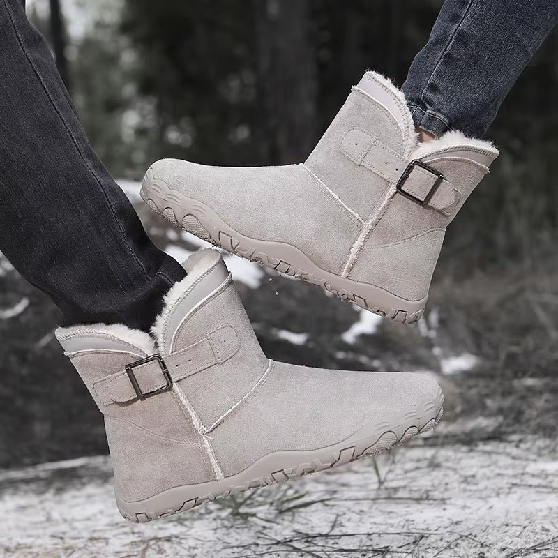 Barefoot style winter boots, providing warmth and natural ground feel.