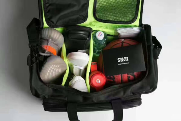 Heavy-duty oxford fabric gear bag, water-resistant and ideal for travel or daily gym use.