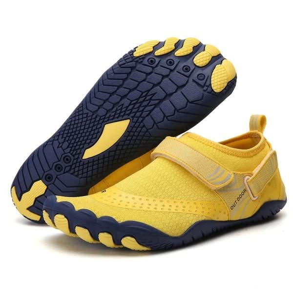 Comfortable unisex water shoes: quick-dry, breathable, barefoot feel. Ideal for beach, pool & outdoor adventures.