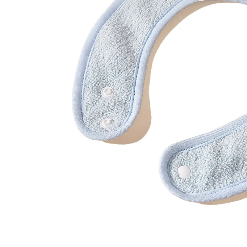 High-quality polyester/EVA waterproof baby bibs, 4-pack, ensure clean feeding for toddlers & infants.