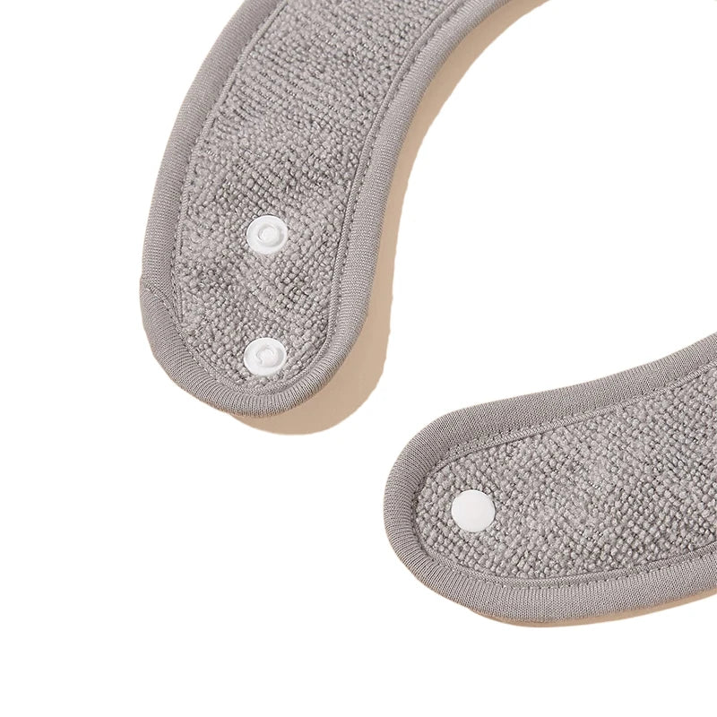 Waterproof feeding bibs, 4-pack, for infants & toddlers. Unisex, easy-clean polyester/EVA baby essentials.