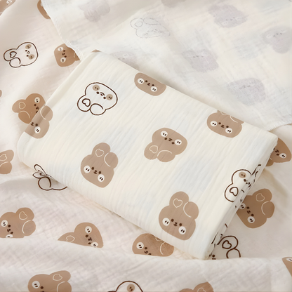 Soft cotton waterproof baby mat, ideal for a comfortable and dry sleep for toddlers.