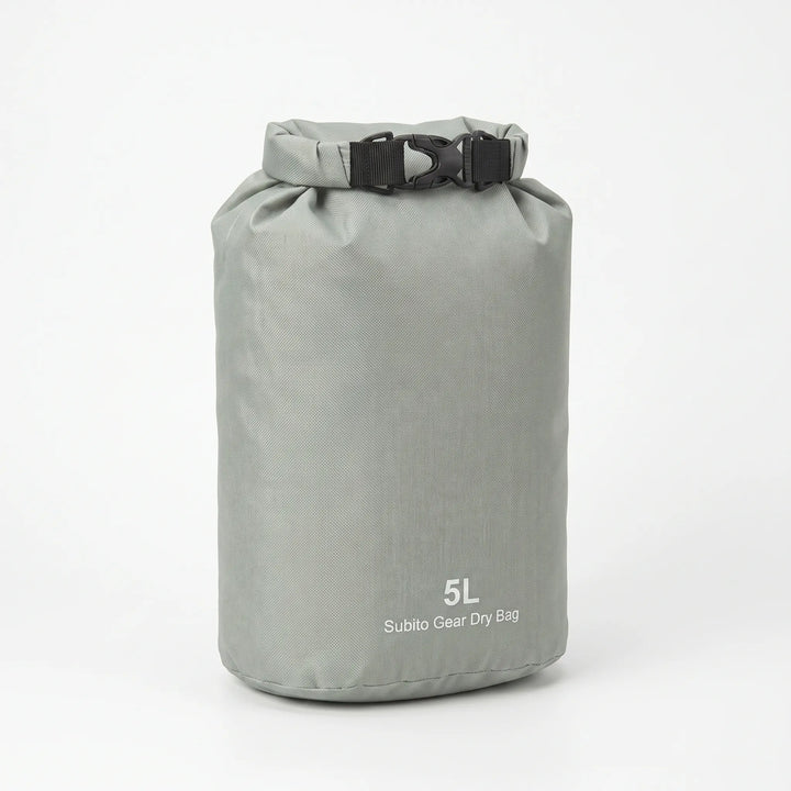 Unisex roll-top dry bag, ideal for keeping outdoor equipment protected and dry.