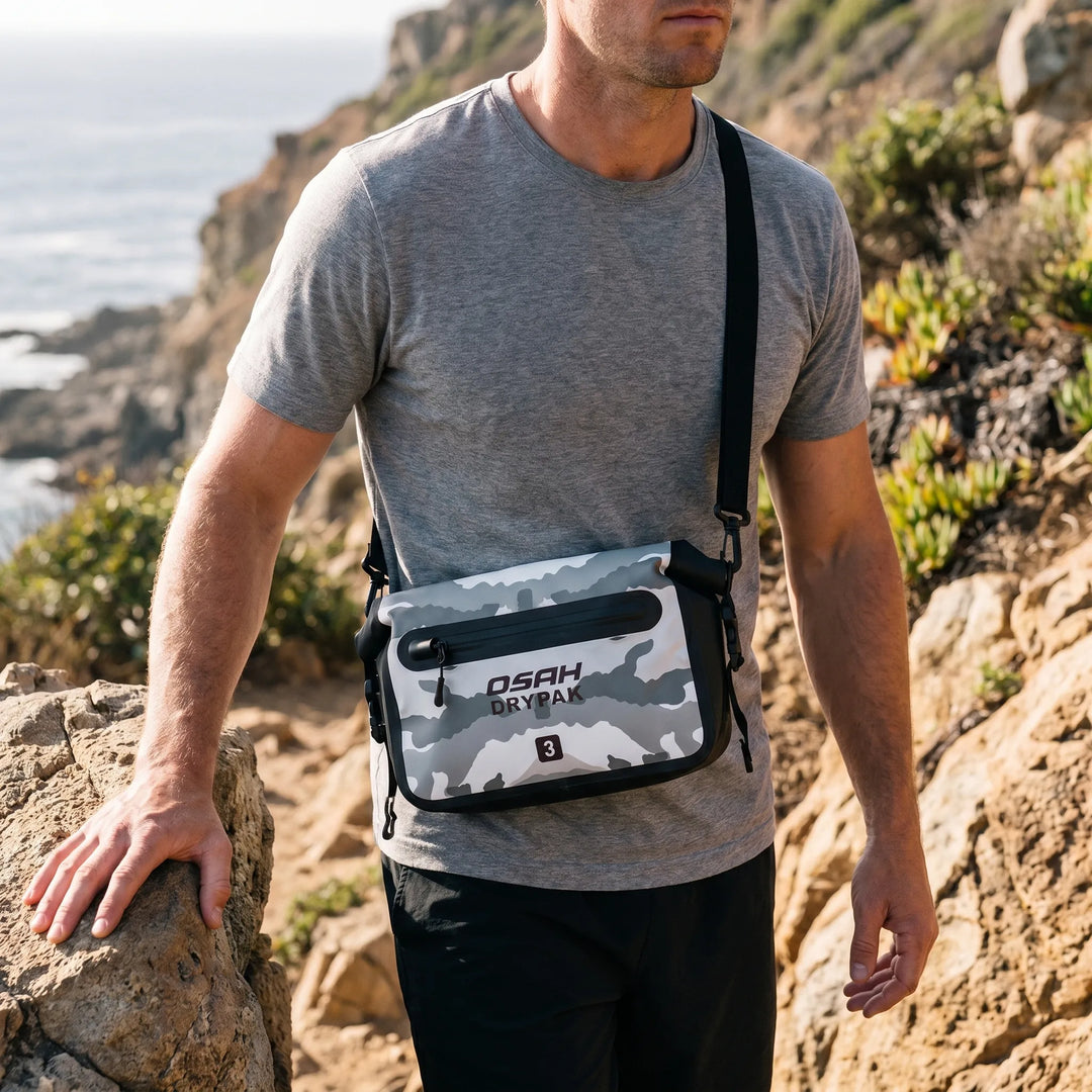 Unisex waterproof roll-top waist bag for outdoor adventures, durable & weather-resistant.
