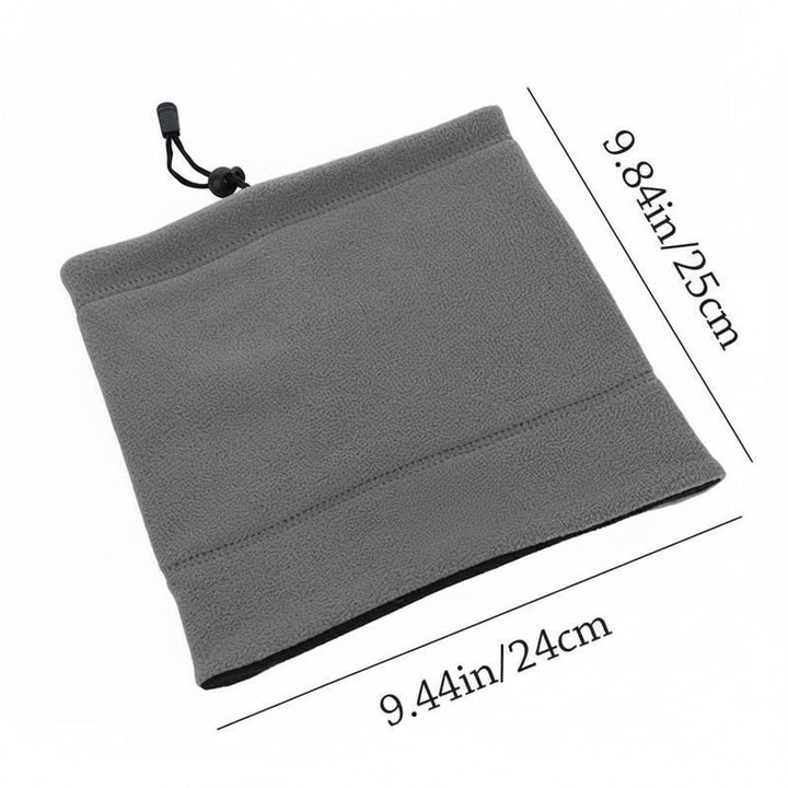 Unisex windproof neck warmer for skiing. Thermal neck gaiter ensures warmth in cold winter conditions.
