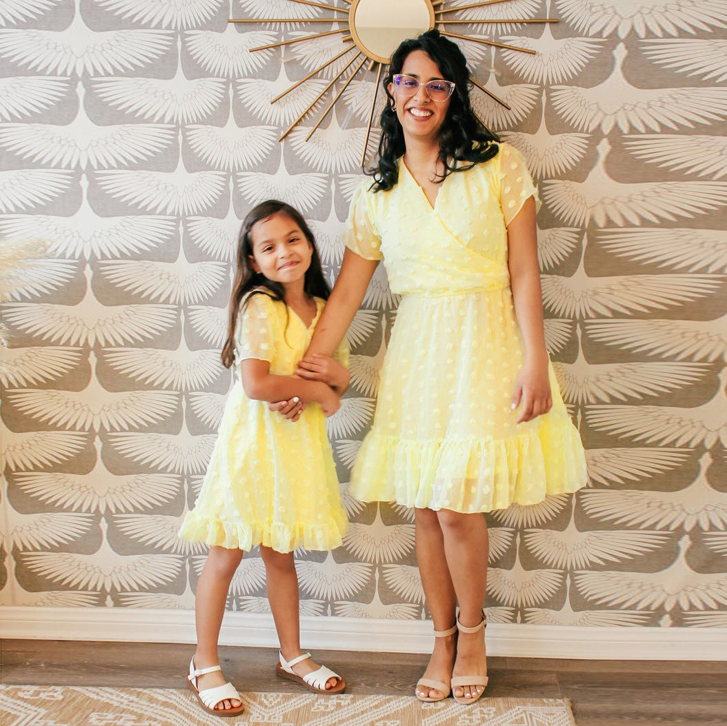 V-neck short sleeve mommy & me casual summer dresses in matching polyester fabric