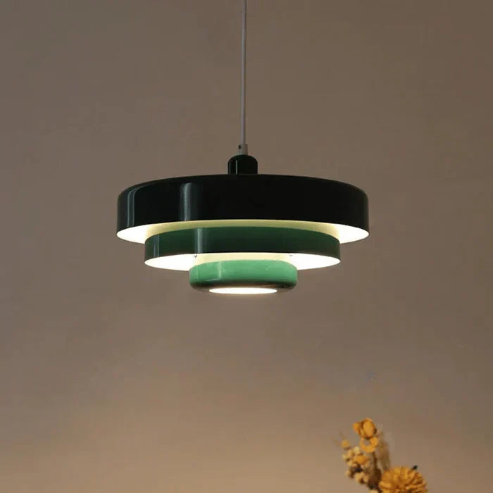 Vintage LED pendant light, ideal for home decor, featuring a retro style and energy-efficient illumination.