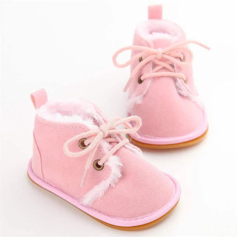 Warm baby crib shoes, perfect for toddlers' first steps, non-slip design for safety.