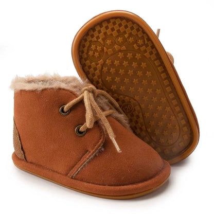 Baby winter accessories: cozy crib shoes for toddlers, featuring a non-slip sole.