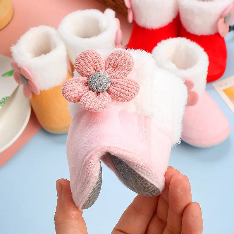 Baby girl winter boots, flower print, warm knitted fabric, perfect for cold weather