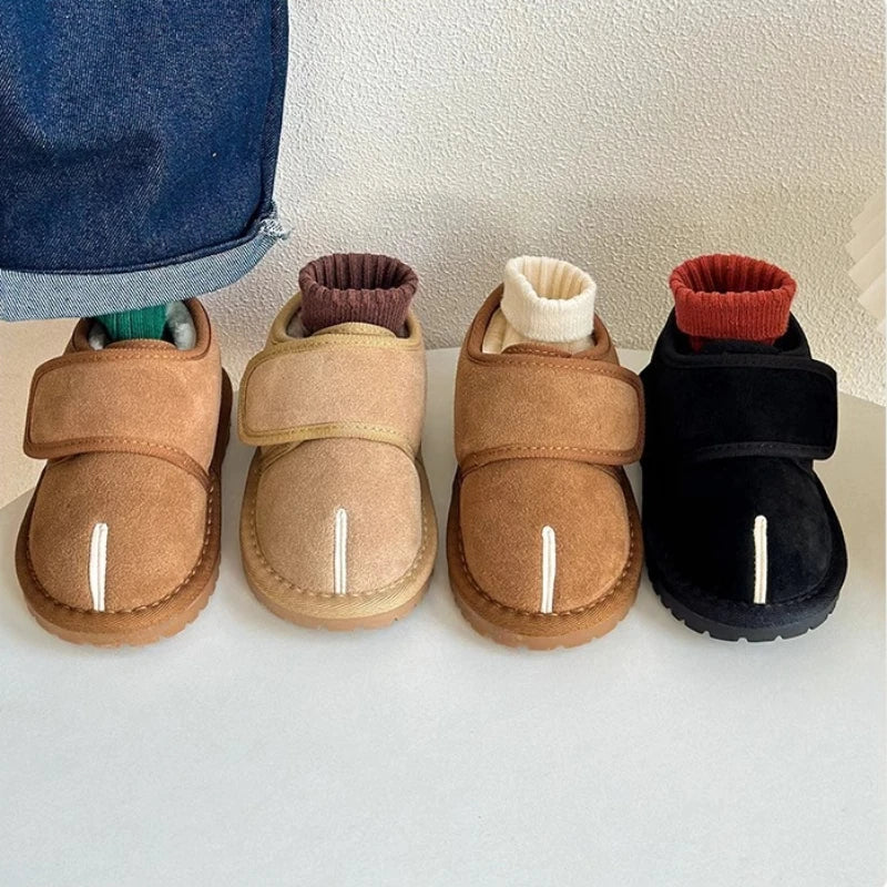 Brown kids' winter boots with easy-fasten Velcro, ideal for active children's cold-weather play.