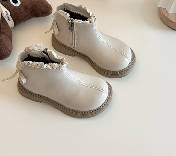 Cozy and durable leather winter boots for boys and girls, ideal toddler footwear