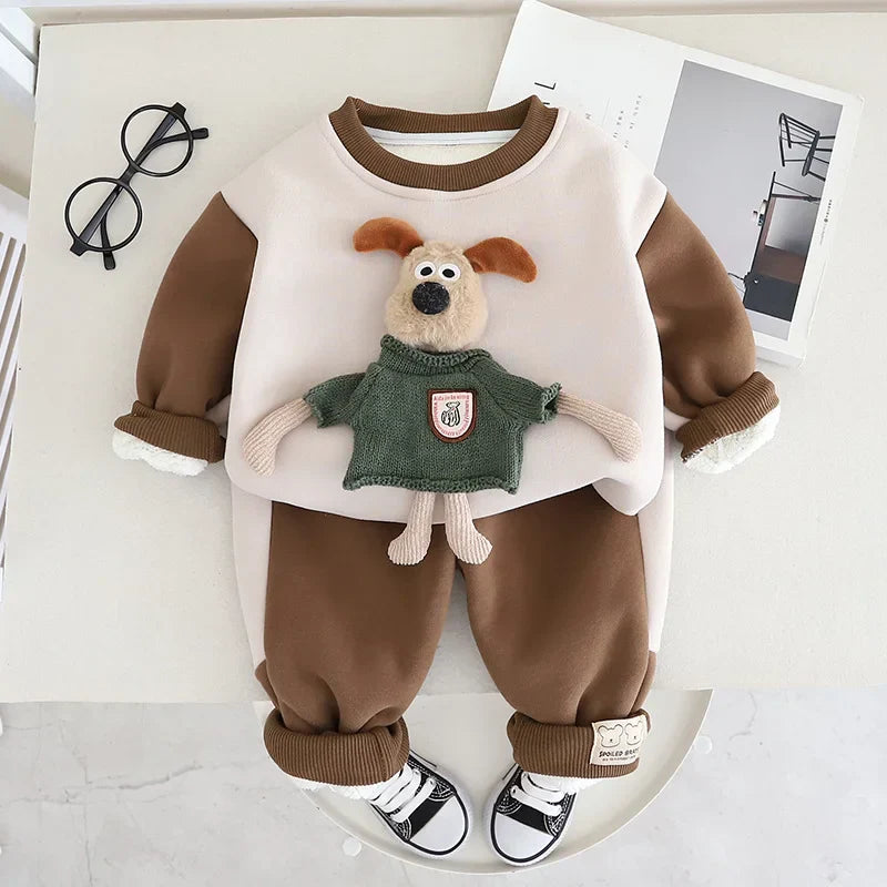 Close-up of soft cotton fleece hoodie and sweatpants set for toddlers, showcasing quality and warmth for kids
