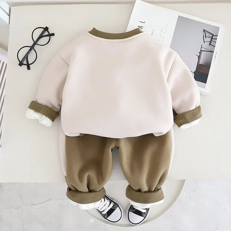 Autumn/winter kids clothing: Durable and warm cotton fleece hoodie and sweatpants ensemble for young children