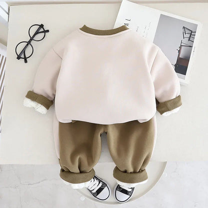 Autumn/winter kids clothing: Durable and warm cotton fleece hoodie and sweatpants ensemble for young children