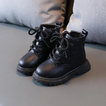Kids' stylish brown winter boots, plush-lined, designed for comfort and warmth