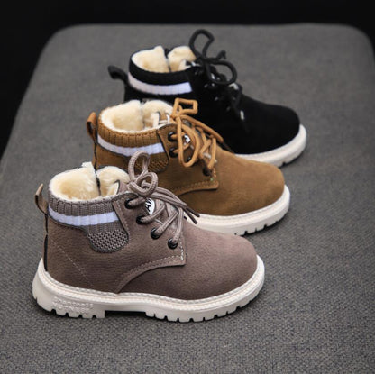 Warm kids' winter boots with plush lining, perfect for snow and cold weather