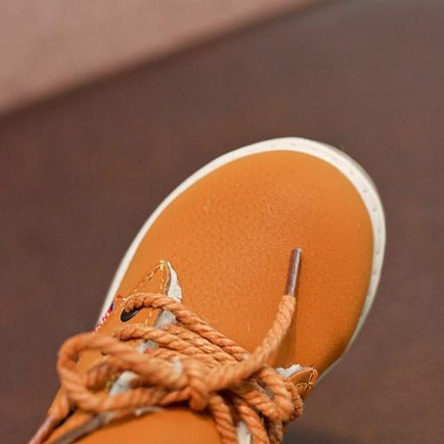 Stylish children's winter fashion boots with a comfortable fur lining