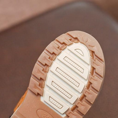 High-quality kids' winter footwear, plush-lined for superior warmth