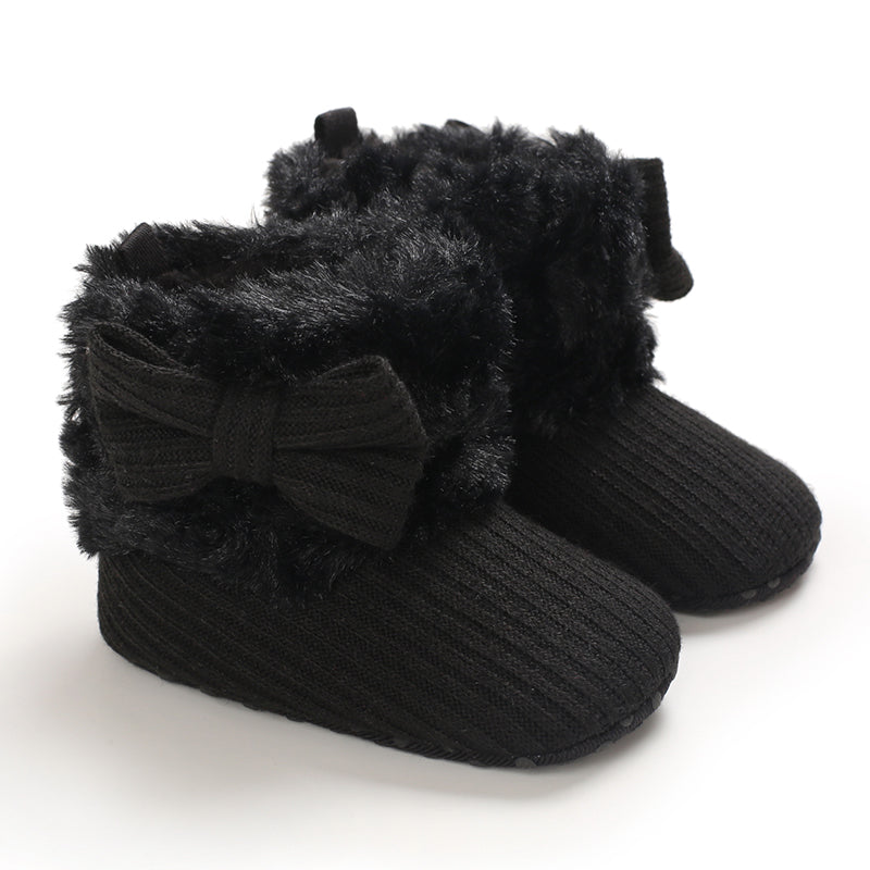 Infant winter boots with non-slip sole, plush lining for warmth, unisex style