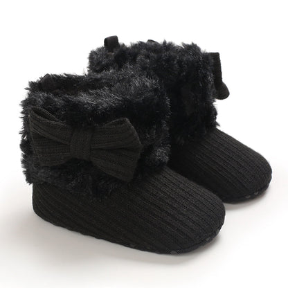 Infant winter boots with non-slip sole, plush lining for warmth, unisex style