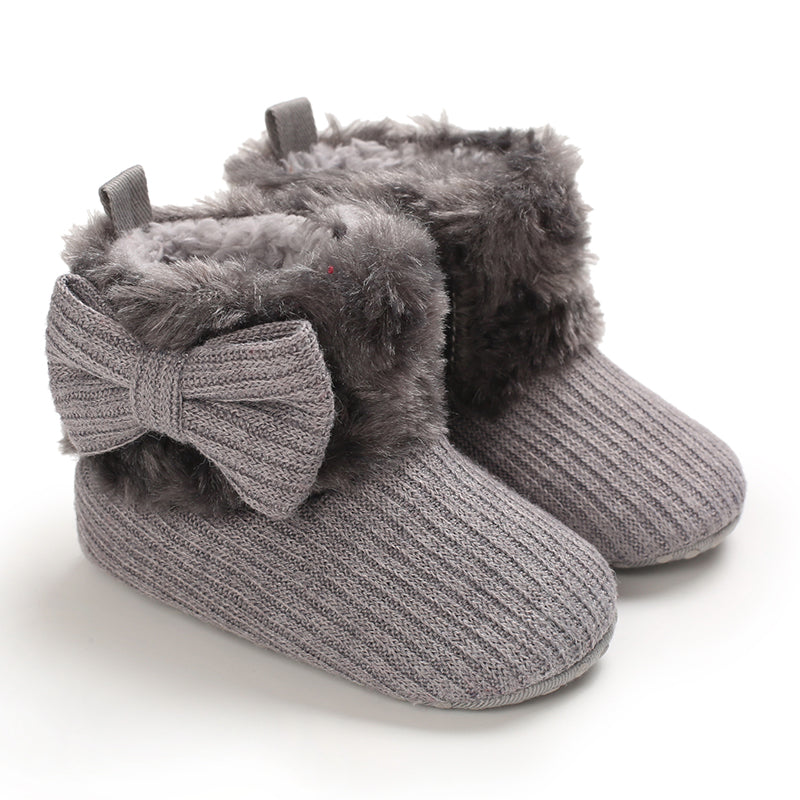 Warm winter boots, non-slip sole, plush lined interior, unisex design for toddlers