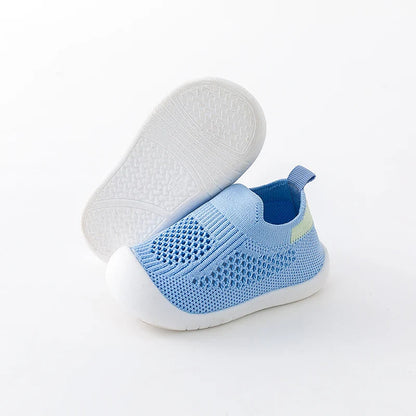 Blue toddler mesh slip-on sneakers for boys, lightweight and breathable spring footwear